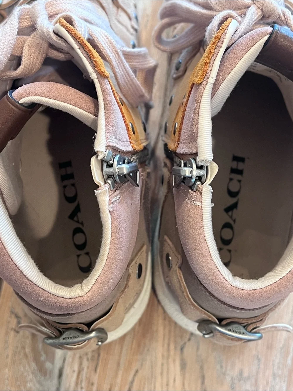 COACH G3887 Women’s 11B Suede High Top Sneakers Beige/Brown Lace-Up Buckle Zip